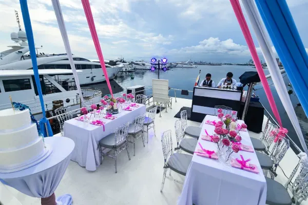 70ft Yacht Sunset Soirée Yacht Cruise Manila Bay