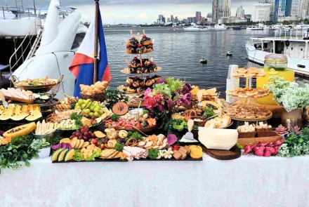 70ft Yacht Sunset Soirée Yacht Cruise Manila Bay