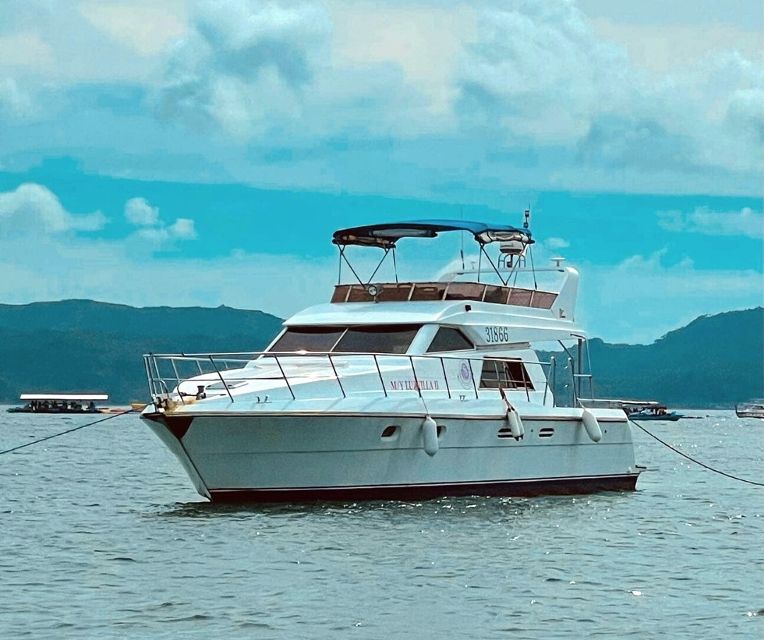 yacht rental boracay